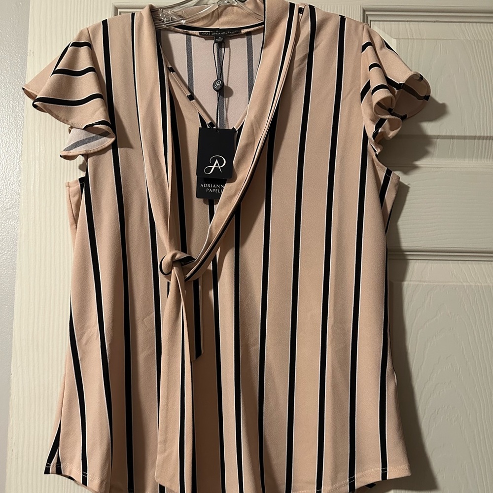 NEW with tags. Dress shirt. Size Small